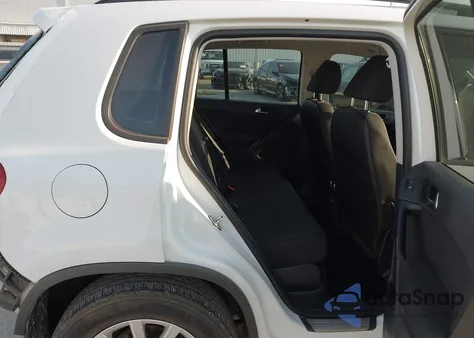 2018 Volkswagen Tiguan Limited 2.0T z USA, uszkodzony, nr VIN WVGBV7AX9JK003009